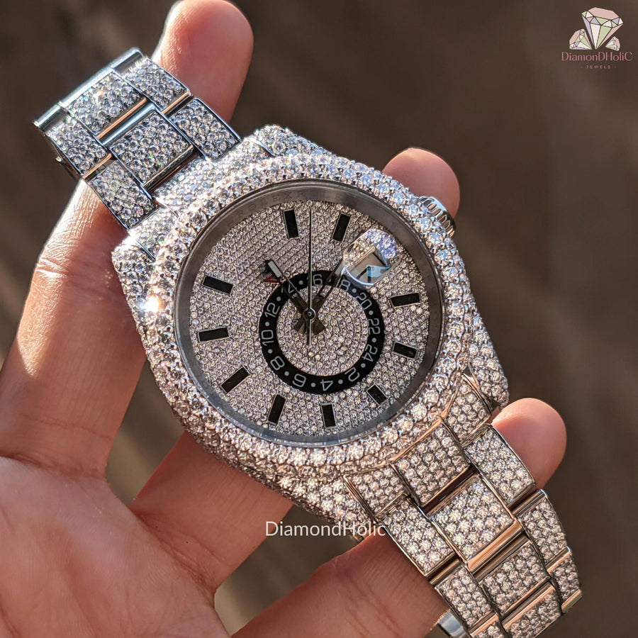 Round Cut Moissanite Men’s Watch