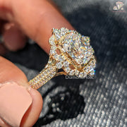 vintage cushion cut | gold ornate diamond | intricate band ring