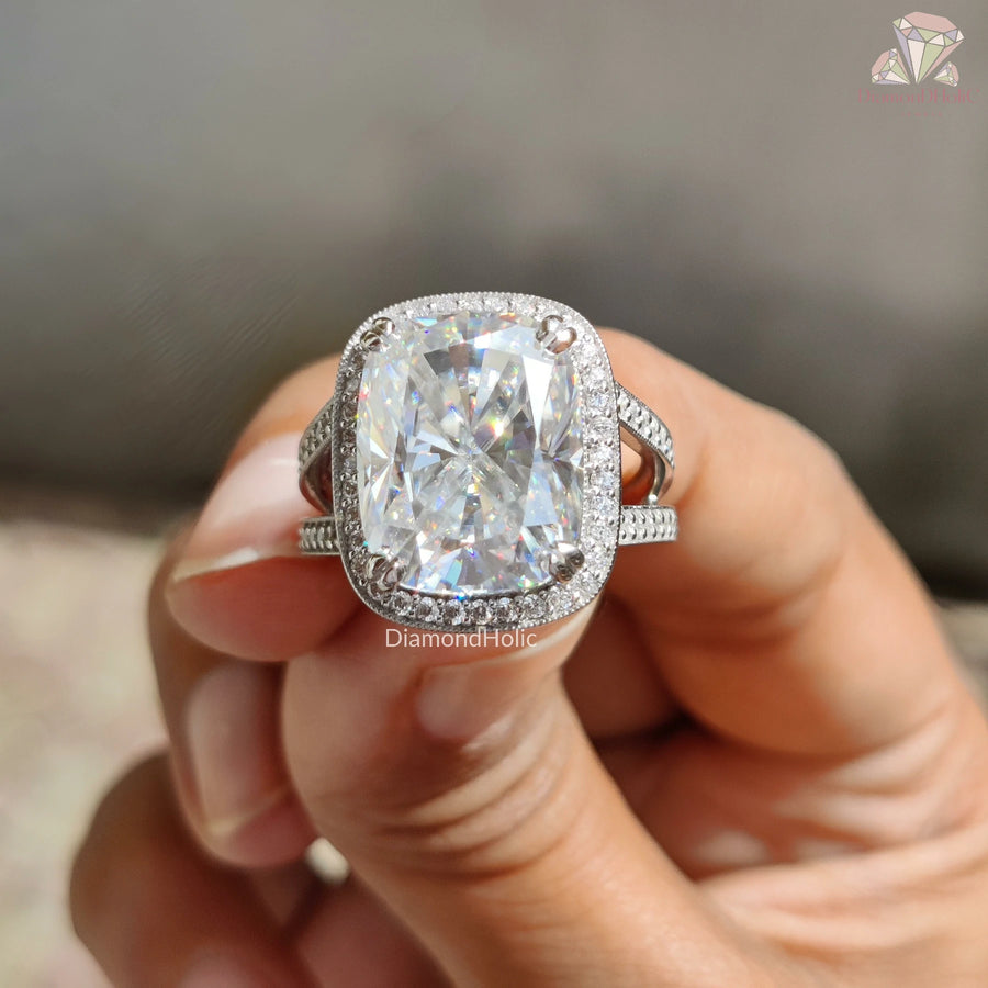 Timeless Cushion Cut Moissanite Ring – Vintage Halo & Split Shank