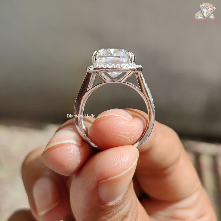 Timeless Cushion Cut Moissanite Ring – Vintage Halo & Split Shank