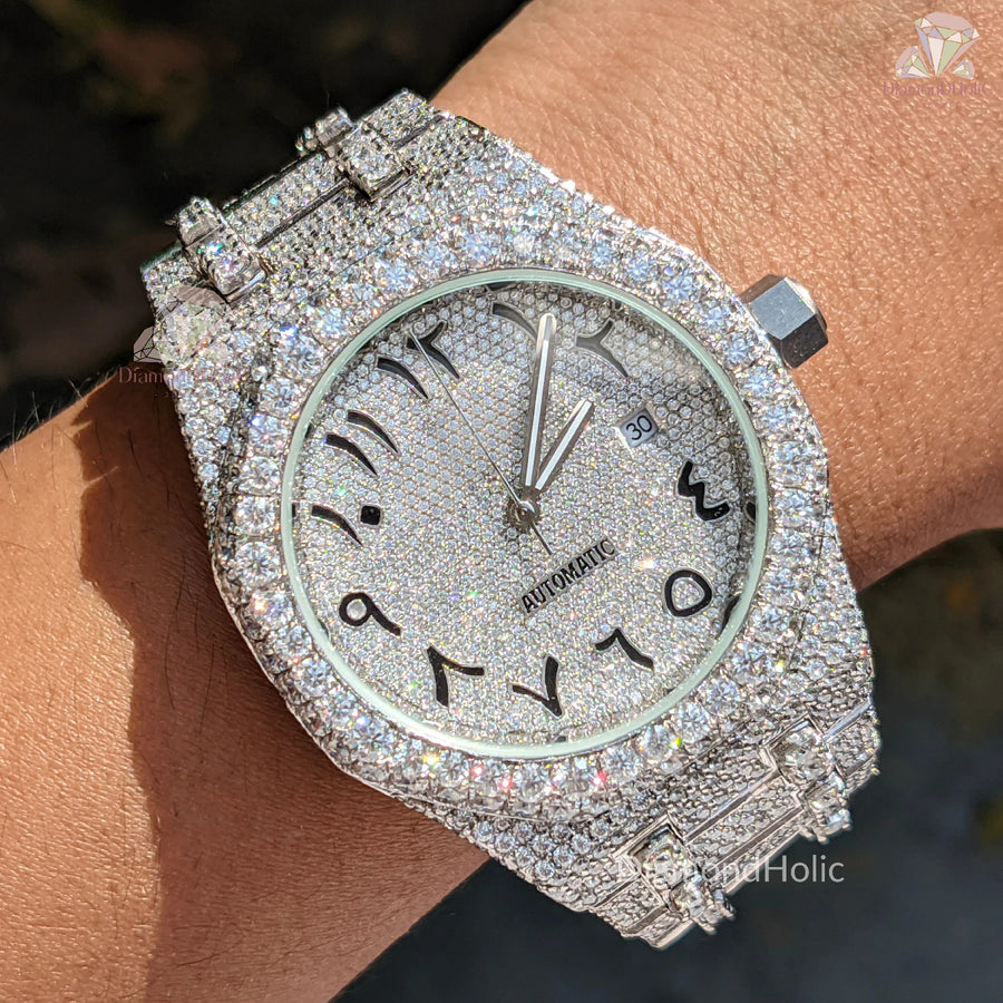 Round Cut Diamond Men’s Watch