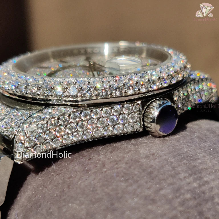 Fabulous White Dial Men’s Watch