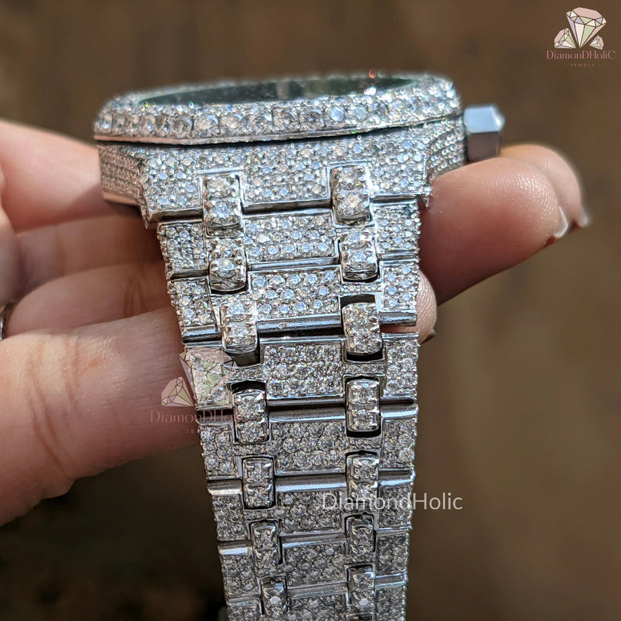 Luxury Round Cut Diamond Watch