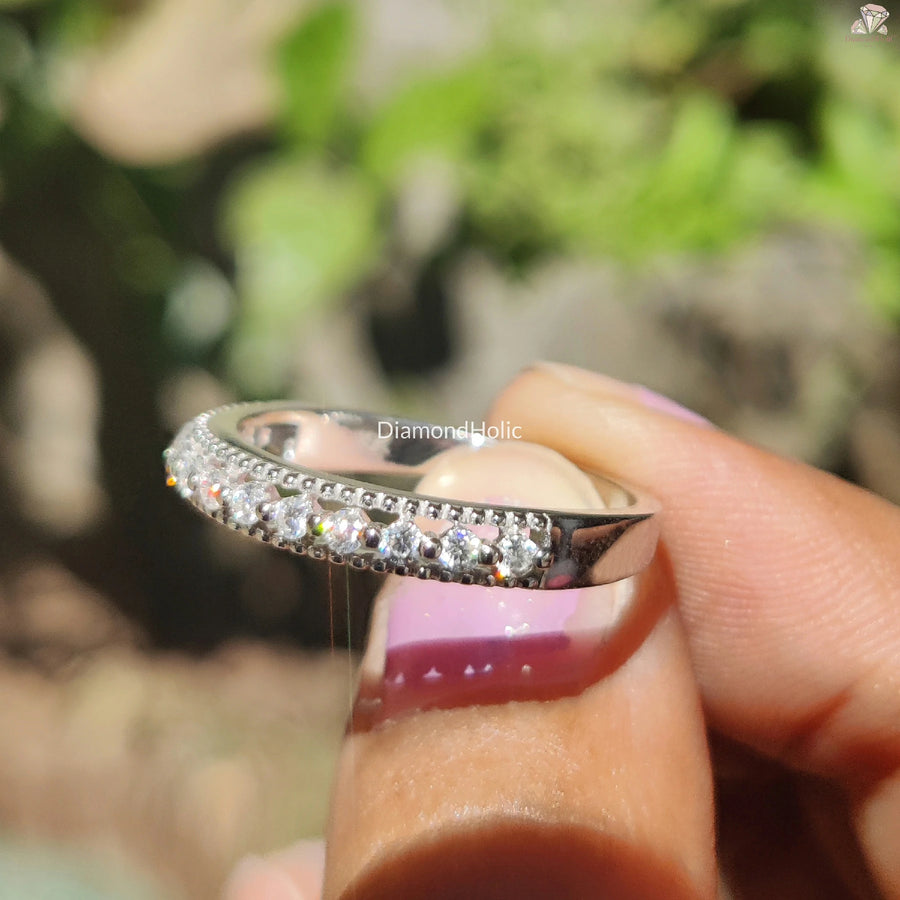 Diamond Glow Ring | Round Cut Magic | Bridal Style Band