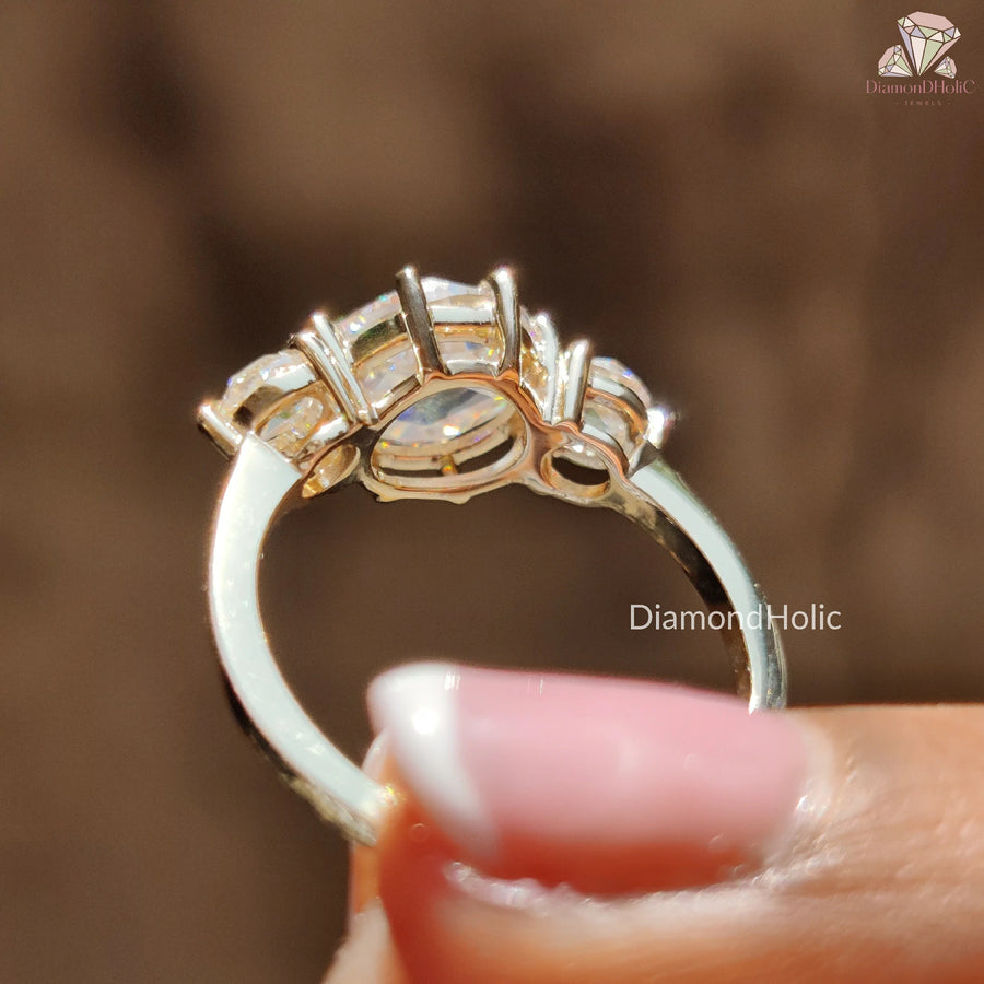 moissanite gold band | luxury moissanite ring | solid gold moissanite ring
