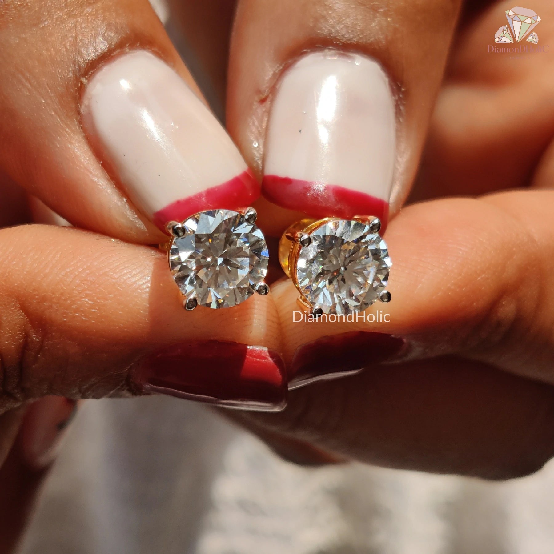 round diamond studs