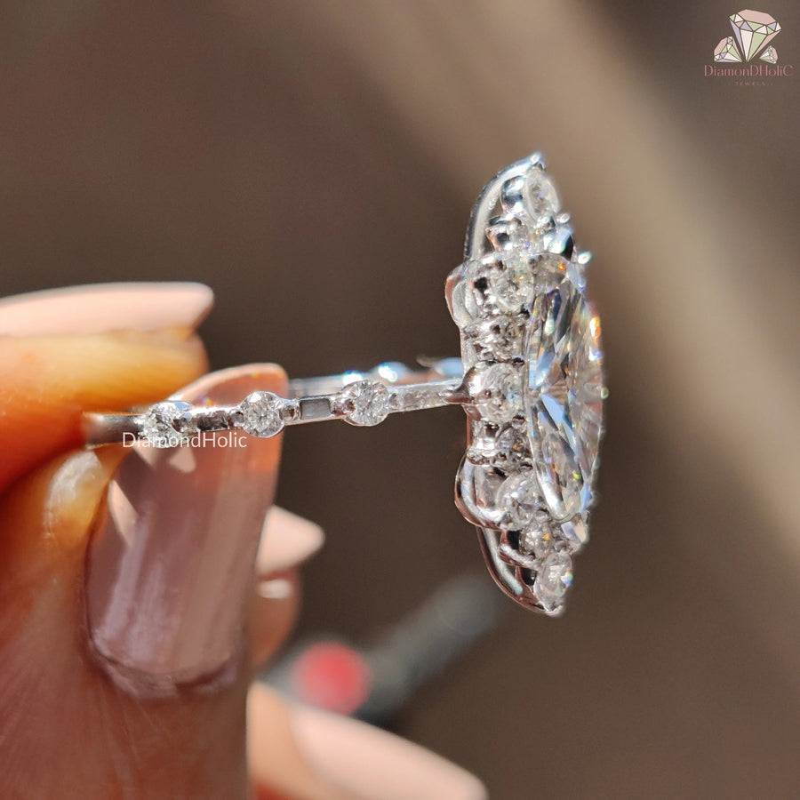 Glamour in Every Glance | Halo Diamond | Marquise Engagement

