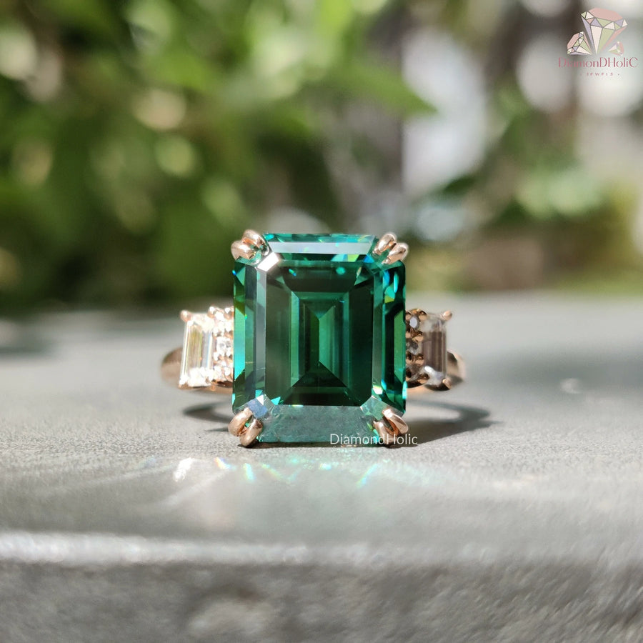 Green Emerald Color Moissanite Diamond Ring - Classic and Styles Royal Engagement Ring