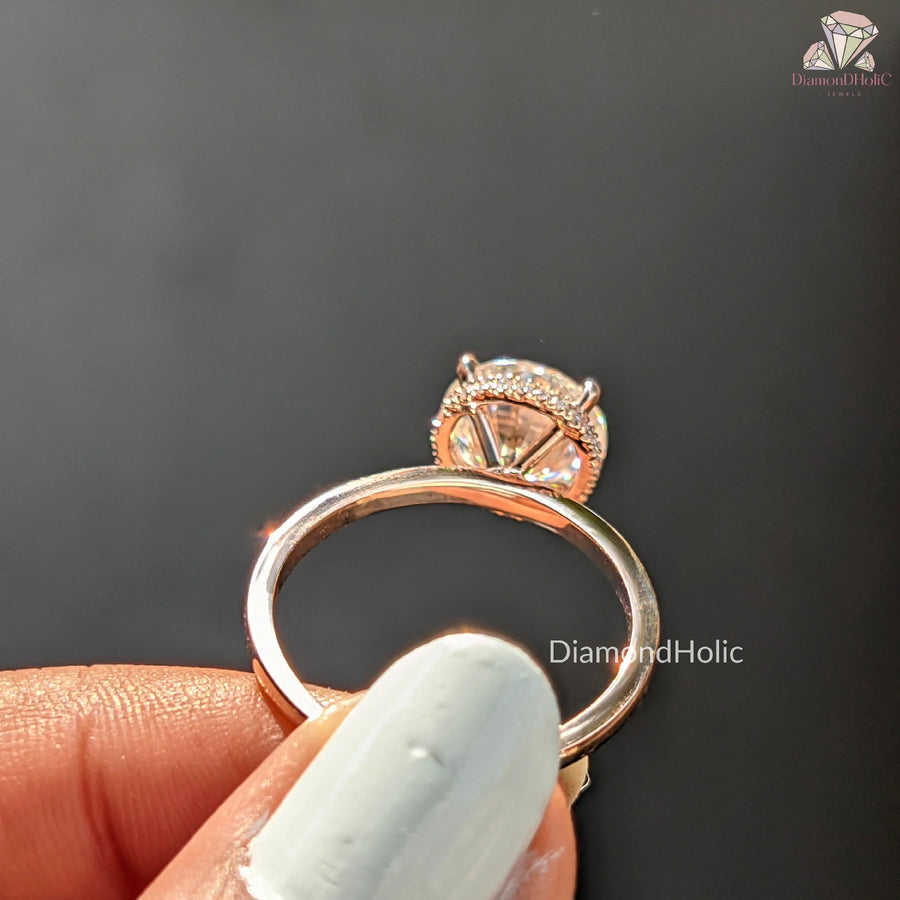 moissanite stone ring | diamondholic ring | round diamond look ring
