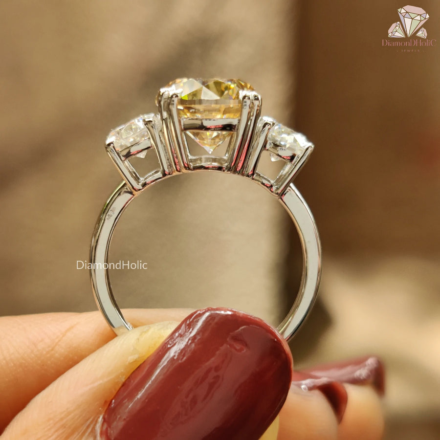 Unique moissanite ring designs
