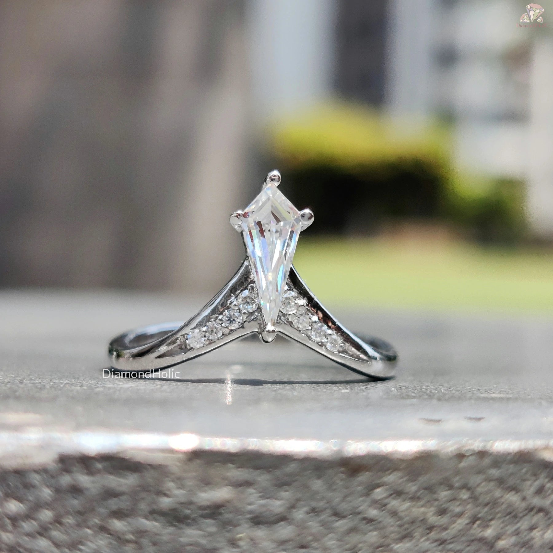 Modern Wedding Ring Design | Kite Shape Moissanite Band | Elegant Gift for Her

