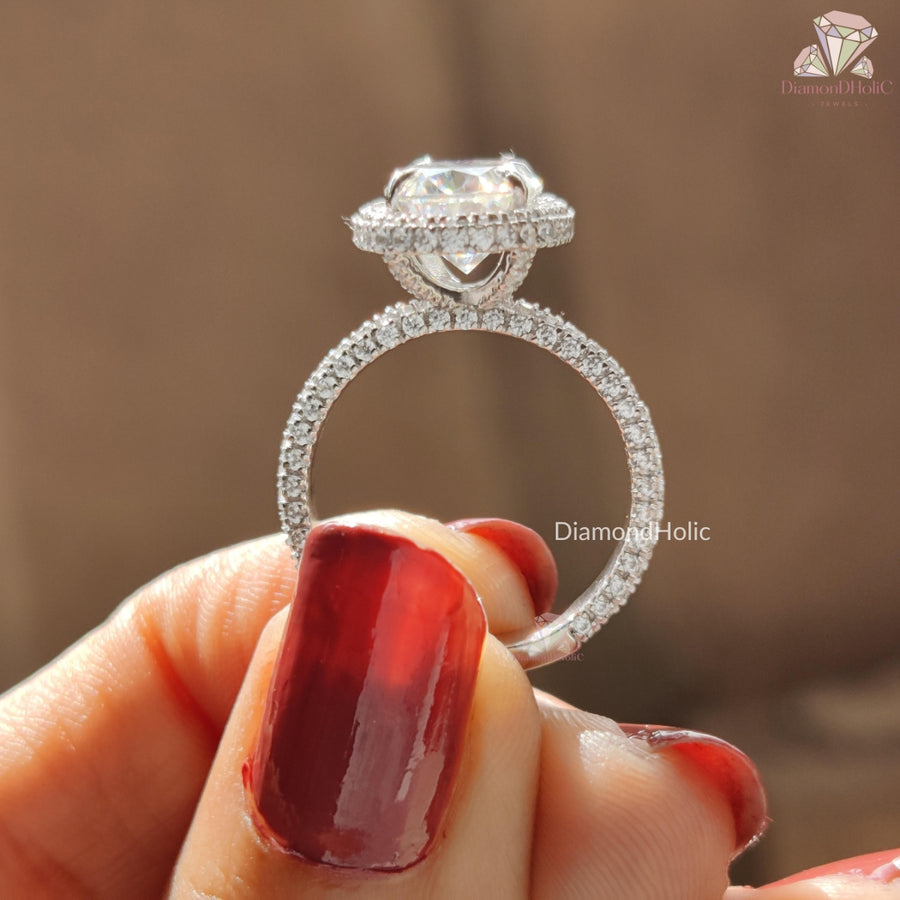 Sparkling Shank Ring
