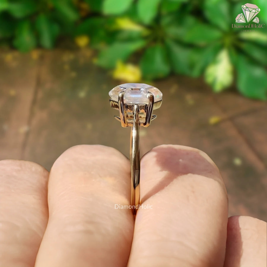 Engagement Ring | Solitaire Style