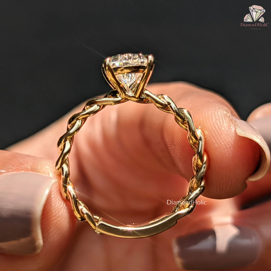 solitaire engagement ring
solitaire ring