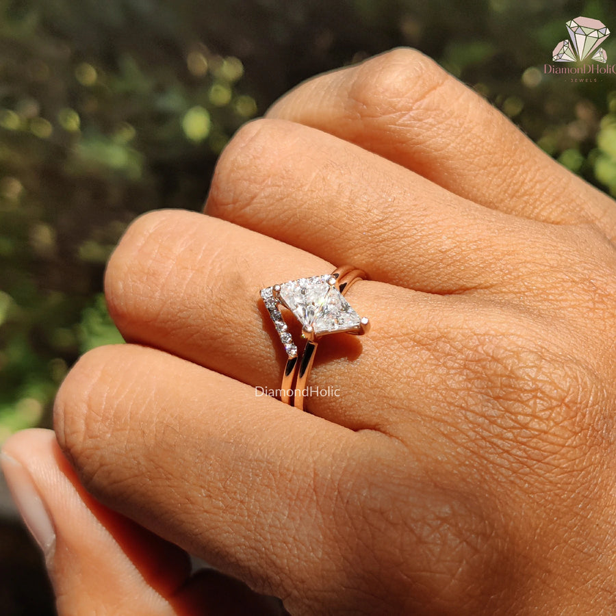 You & Me Forever | Toi et Moi Bridal Ring | Triangle Diamond Duo


