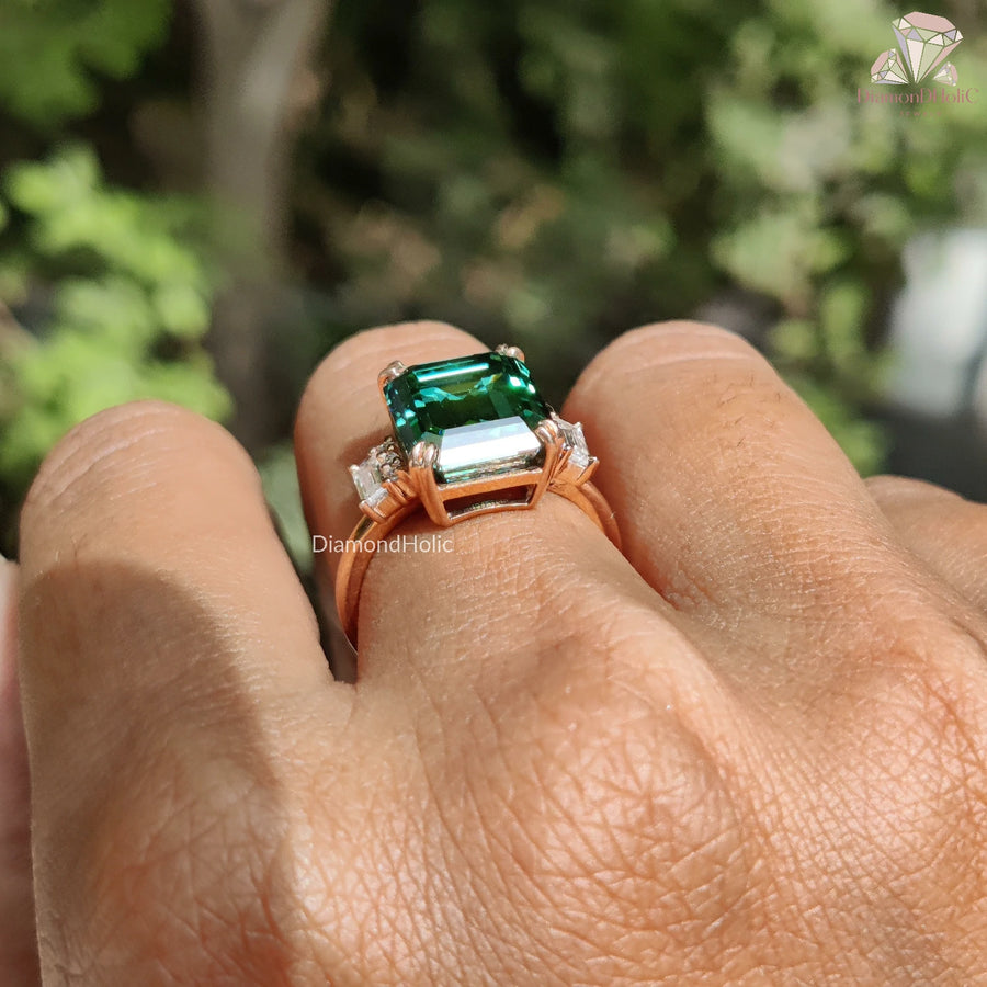Green Emerald Color Moissanite Diamond Ring - Classic and Styles Royal Engagement Ring