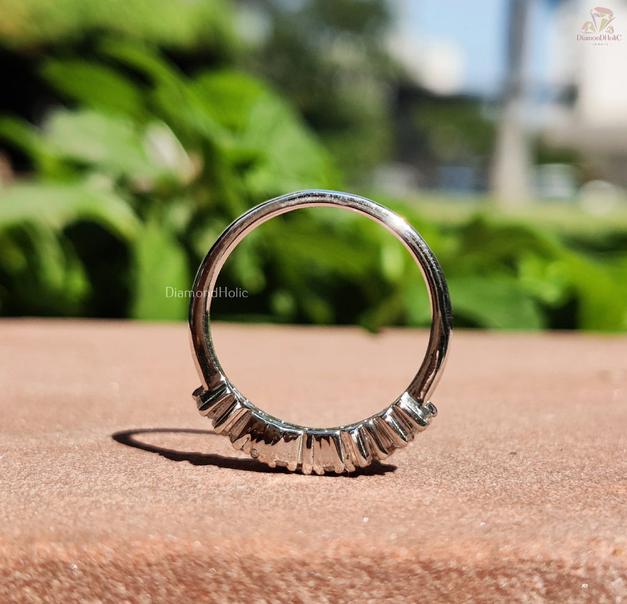 Round Brilliance | Gold Wedding Ring | Stackable Glow

