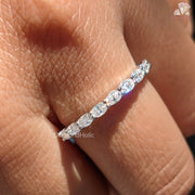 Oval Cut Moissanite Diamond Band