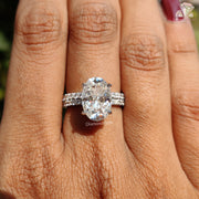 classic moissanite design | moissanite ring for her | oval cut ring set
