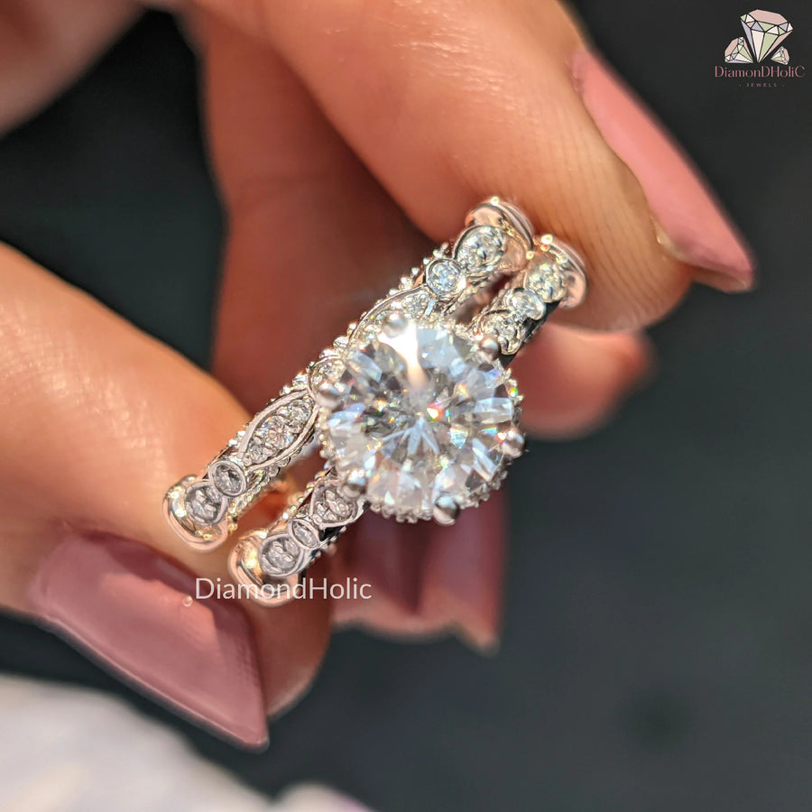 Timeless Vintage Bridal Set | Round Cut Wedding Band Set | Classic Moissanite Bridal Ring 