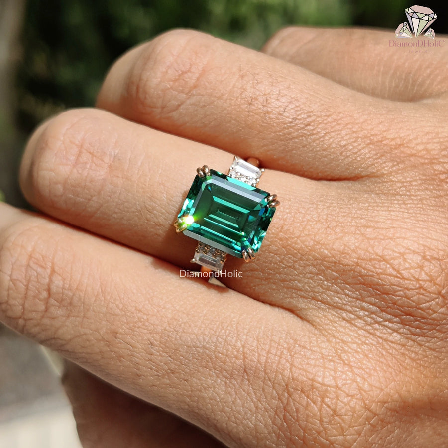 Green Emerald Color Moissanite Diamond Ring - Classic and Styles Royal Engagement Ring