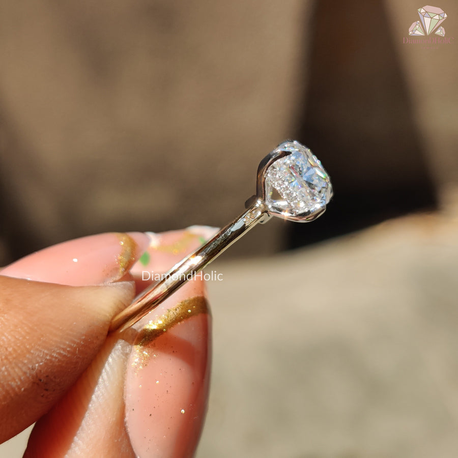 Modern wedding ring for her