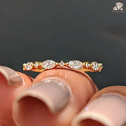 round cut diamond band | round diamond