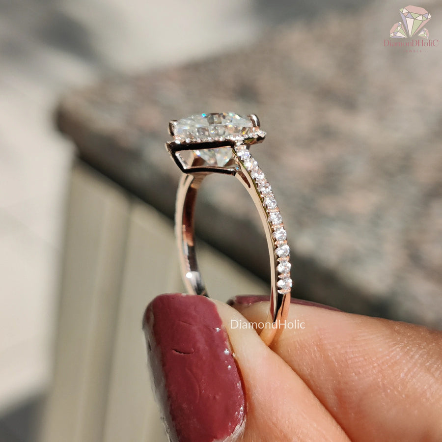 Luxury Moissanite Ring | Elegant Women’s Jewelry | Custom Gold Moissanite Ring