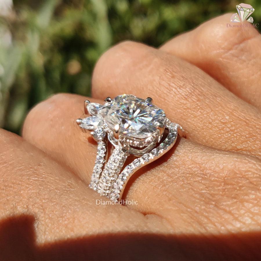 Oval Ring with Bands | Moissanite Trio Set | Bridal Jewelry Love

