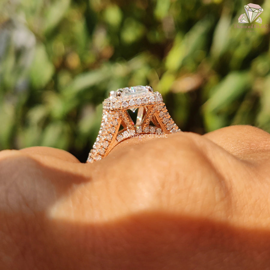 sparkling halo ring | hidden halo design | radiant solitaire ring

