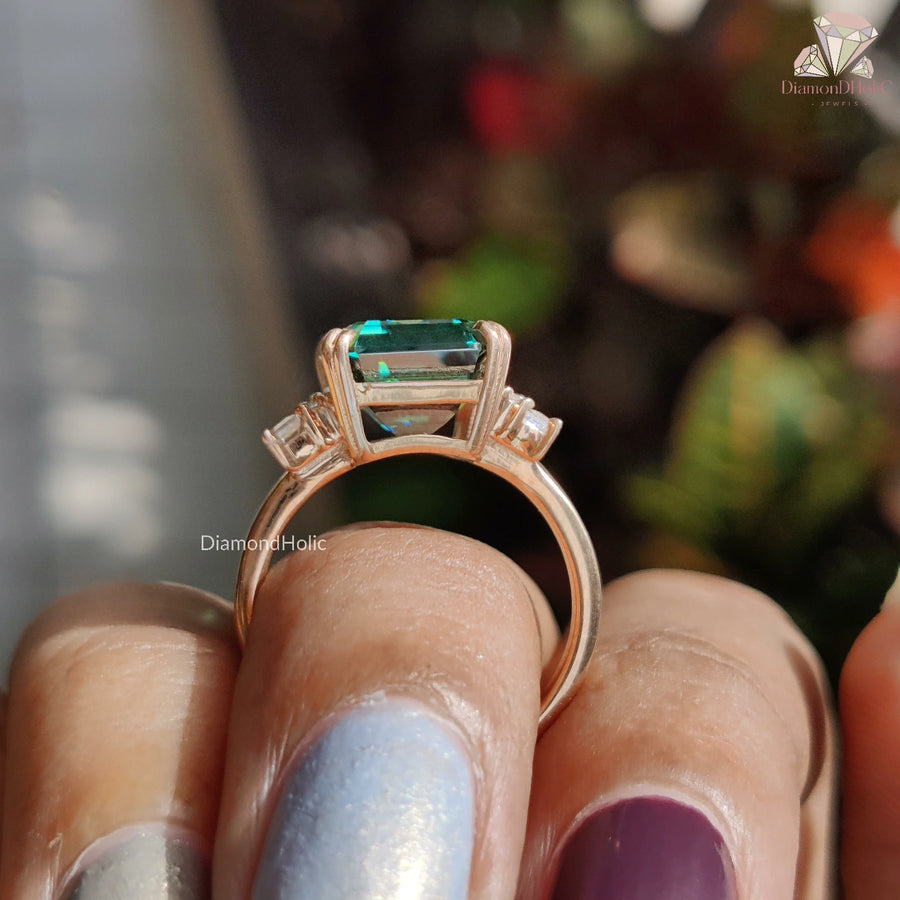 Green Emerald Color Moissanite Diamond Ring - Classic and Styles Royal Engagement Ring