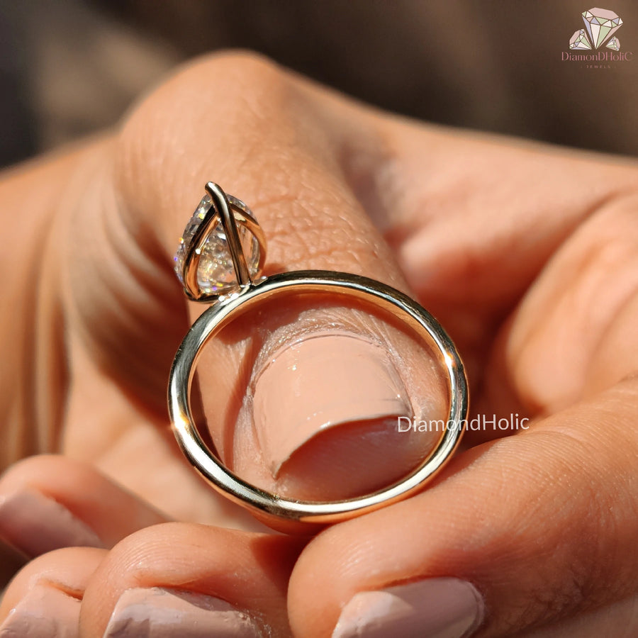 Dazzling Pear Cut Diamond Ring | Timeless Diamond Engagement Ring | Classic Pear Cut Diamond Ring