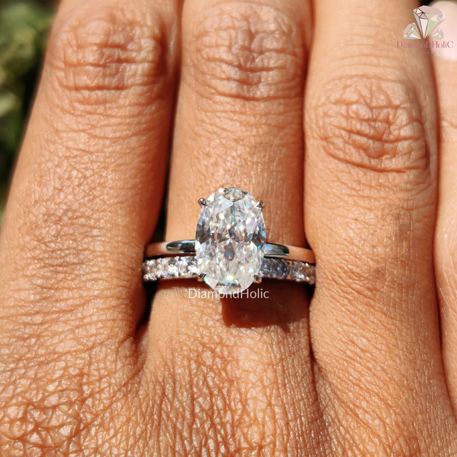 Oval Solitaire Ring | Wedding Band Set | Moissanite Sparkle

