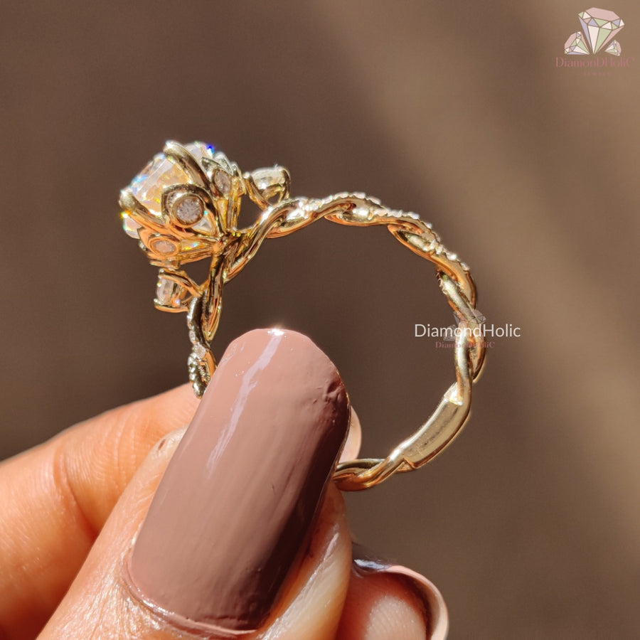 Elegant Designer Moissanite Ring 