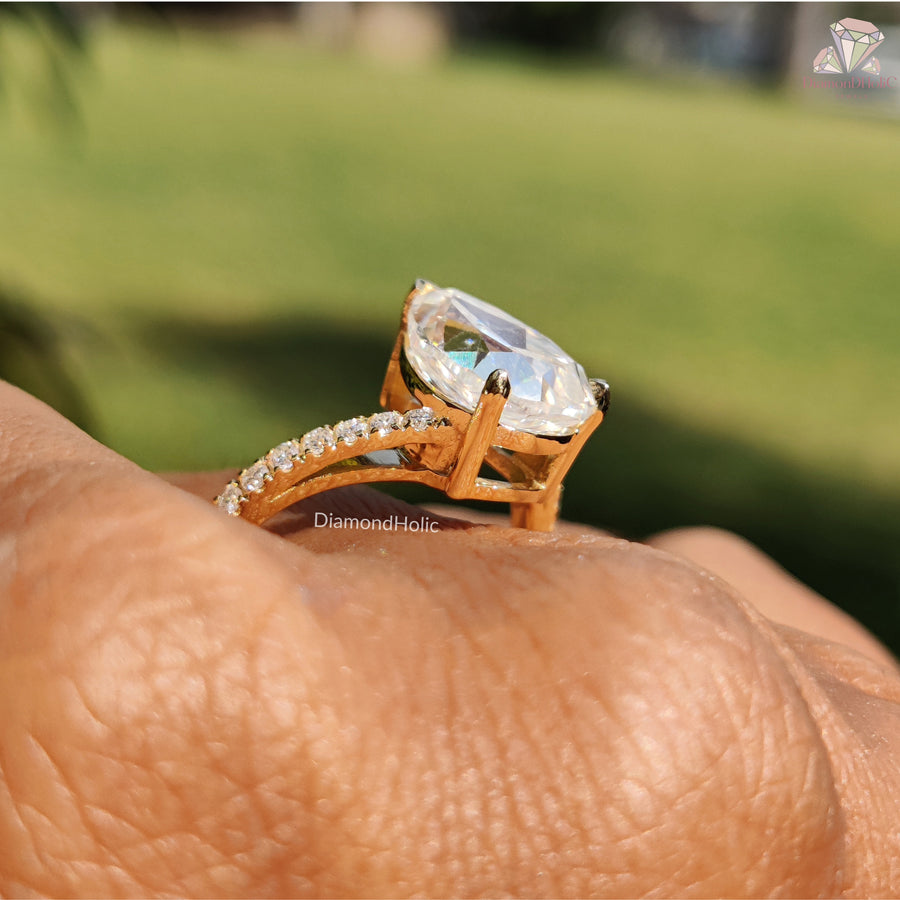 Pear Moissanite Ring for Women