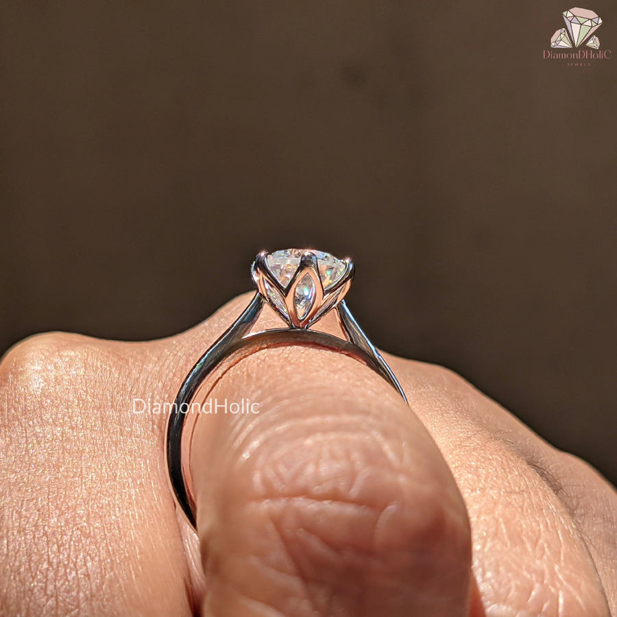 cathedral shank moissanite