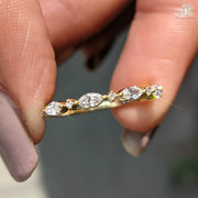 band for her ring