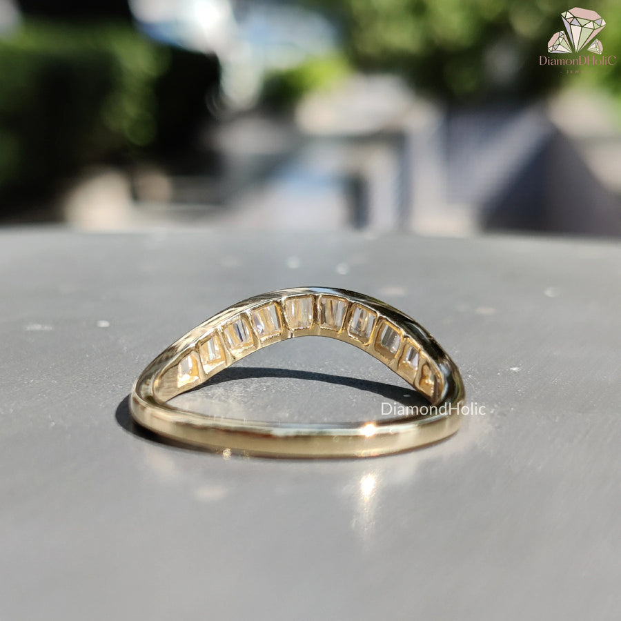 Custom Baguette Moissanite Ring | Minimalist Moissanite Jewelry | Stylish Gold Wedding Band 