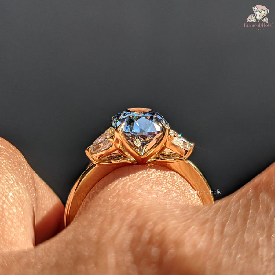 Royal Blue Oval Cut Moissanite Five Stone-Vintage Engagement Ring