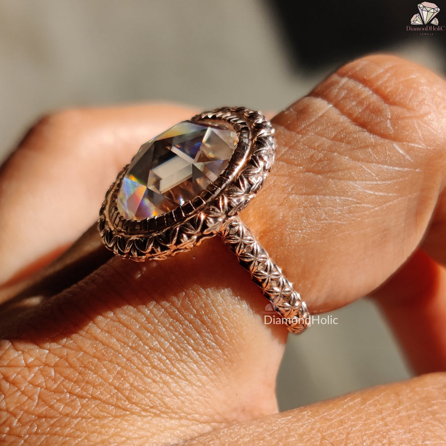 Elegant Vintage Engagement Ring