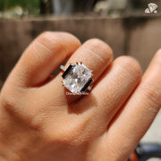 three stone diamond ring