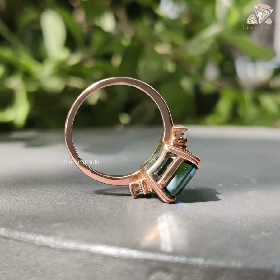 Green Emerald Color Moissanite Diamond Ring - Classic and Styles Royal Engagement Ring