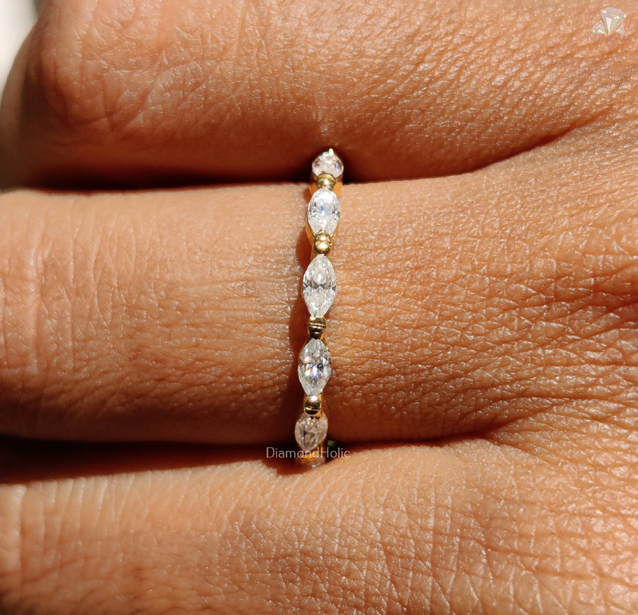 Love in Shape | Marquise Magic | Forever Gold Ring

