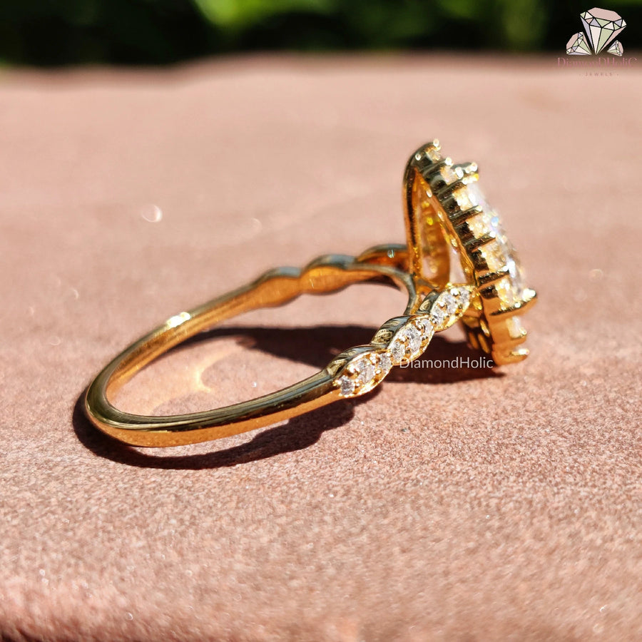 art deco ring style | elegant ring design | yellow gold moissanite
