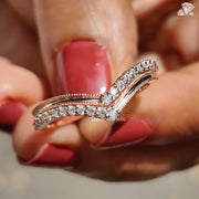 Round Cut Moissanite Diamond Band