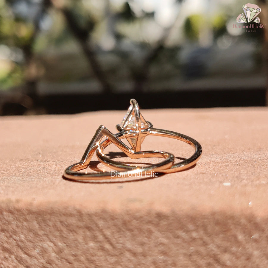 Balance in Beauty | Moissanite Toi et Moi | Triangle Sparkle Rings

