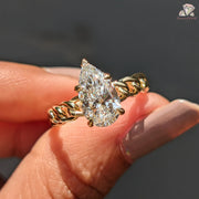 pear cut diamond ring | pear diamond | pear shaped ring