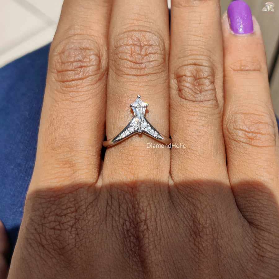 Glam Wedding Ring for Her | Moissanite Diamond Band | Unique Kite Shape

