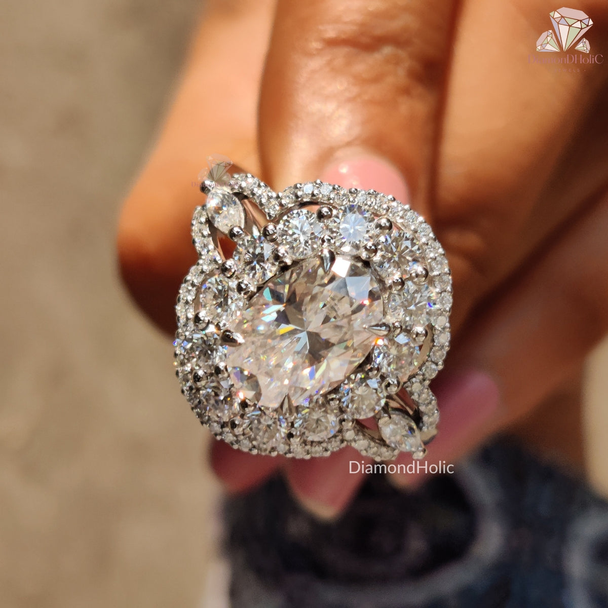 Oval Cut Moissanite Bridal Ring
