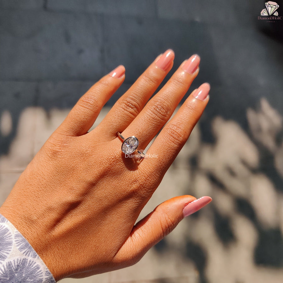 Oval Cut Moissanite Engagement Ring
